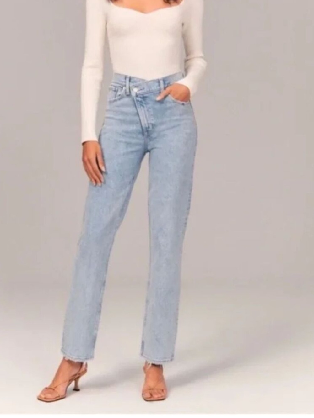Abercrombie & Fitch The 90's Straight Ultra High Rise Jeans Criss Cross Size 25S